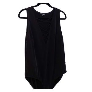 Excellent condition deep v neck bodysuit. Size 2x